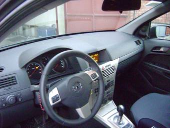 2007 Opel Astra Photos