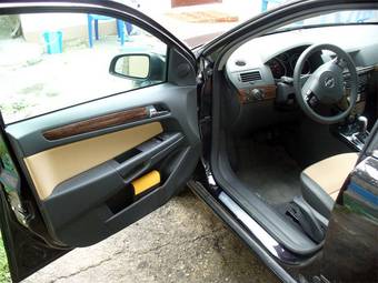 2007 Opel Astra Photos