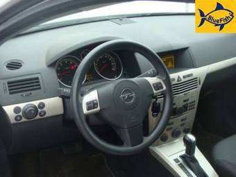 2007 Opel Astra Photos