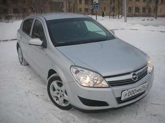 2008 Opel Astra Pictures