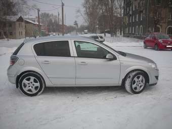 2008 Opel Astra Photos