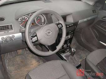 2008 Opel Astra Pics