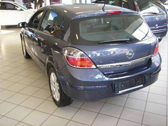 2008 Opel Astra Photos