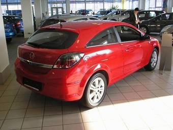 2008 Opel Astra Pictures