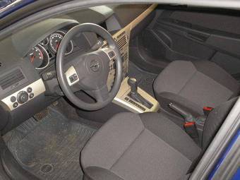 2008 Opel Astra Pictures