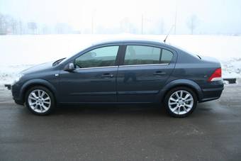 2008 Opel Astra Photos