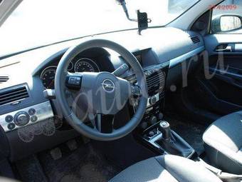 2008 Opel Astra Photos