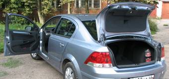 2008 Opel Astra Photos