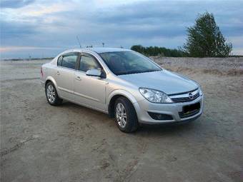 2008 Opel Astra Photos