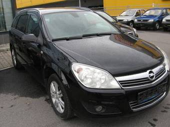 2008 Opel Astra Photos