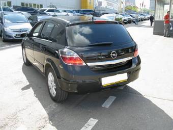 2008 Opel Astra Photos