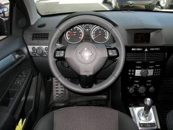 2008 Opel Astra Photos