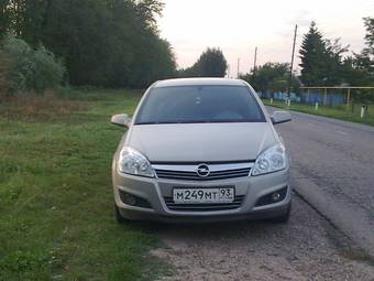 2008 Opel Astra Pictures