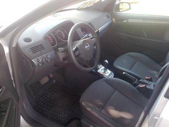 2008 Opel Astra Photos