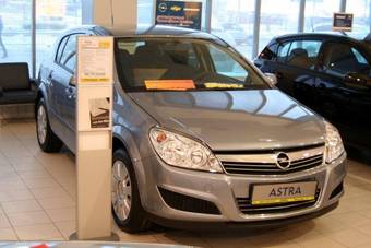 2008 Opel Astra Photos