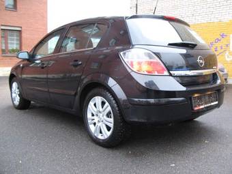 2008 Opel Astra Photos