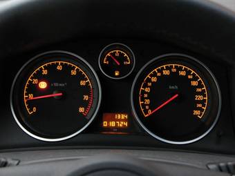 2008 Opel Astra Photos