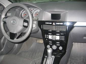 2008 Opel Astra Pictures