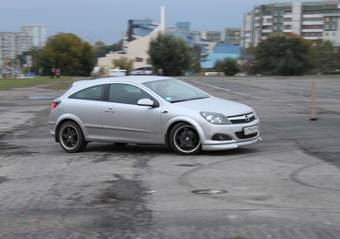 2008 Opel Astra Photos