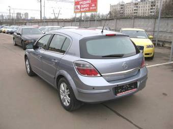 2008 Opel Astra Photos