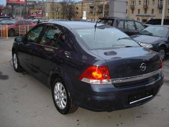 2008 Opel Astra Photos