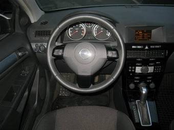 2008 Opel Astra Photos