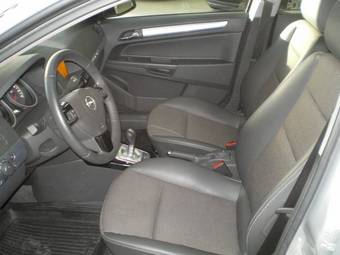 2008 Opel Astra Photos