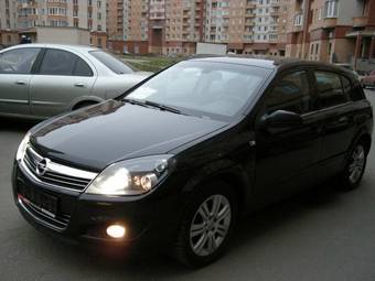 2008 Opel Astra Photos