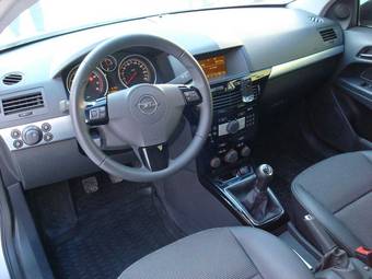 2008 Opel Astra Pics