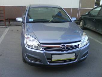 2008 Opel Astra Pictures