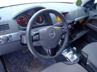 2008 Opel Astra Pictures