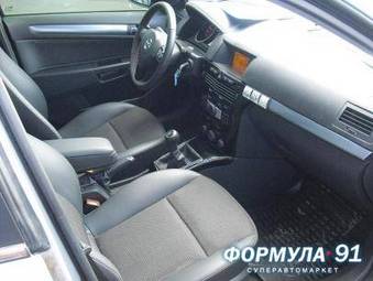 2008 Opel Astra Pictures