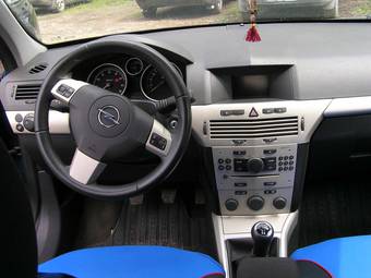 2008 Opel Astra Wallpapers