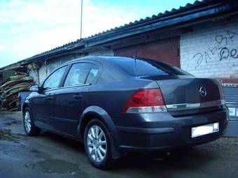 2008 Opel Astra Photos