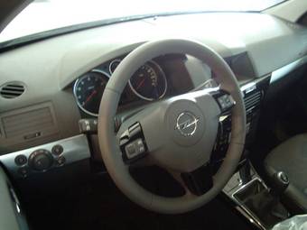 2008 Opel Astra Pictures