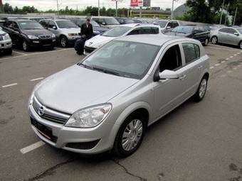 2008 Opel Astra Pictures