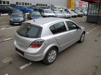 2008 Opel Astra Photos