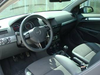 2008 Opel Astra Pictures