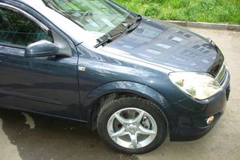 2008 Opel Astra Photos