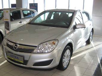 2009 Opel Astra Photos