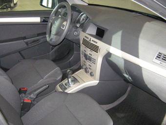 2009 Opel Astra Wallpapers