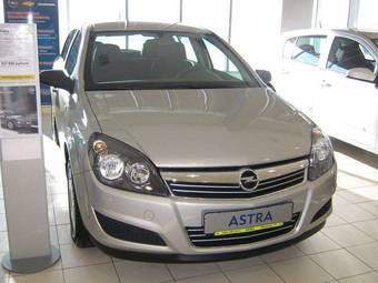 2009 Opel Astra Photos