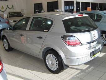 2009 Opel Astra Pictures