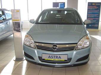 2009 Opel Astra Photos