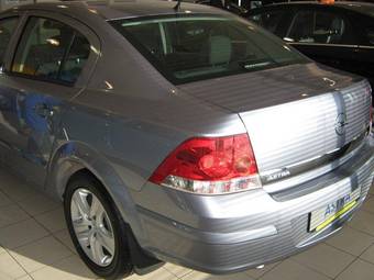 2009 Opel Astra Photos