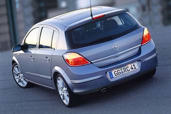 2009 Opel Astra Photos