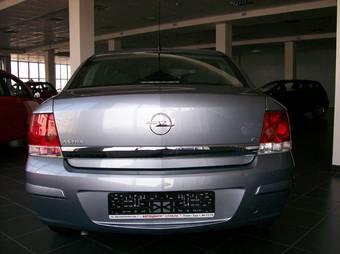 2009 Opel Astra Photos