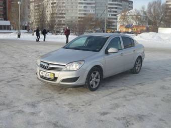 2010 Opel Astra Photos