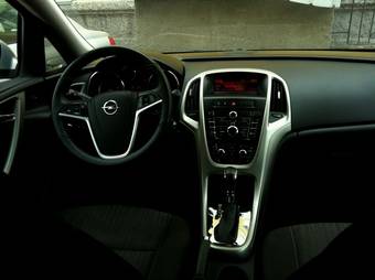 2010 Opel Astra Wallpapers