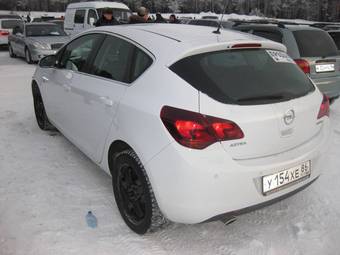 2011 Opel Astra Images